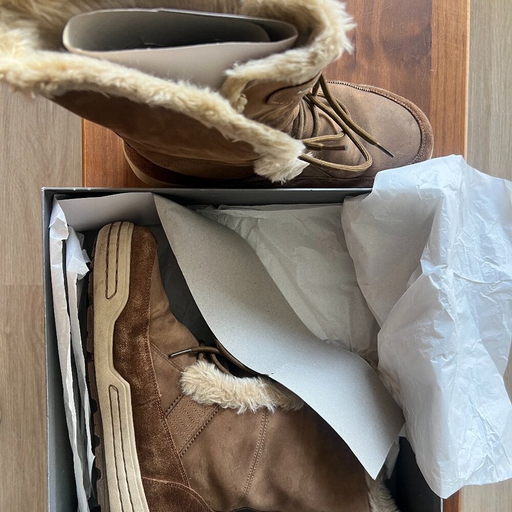 SOLD Ecco Y2K Snow Boots with Faux Fur EU39/US9